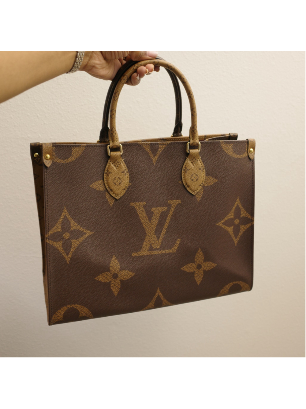 Louis Vuitton OntheGo MM Reverse Monogram with Leather Handles